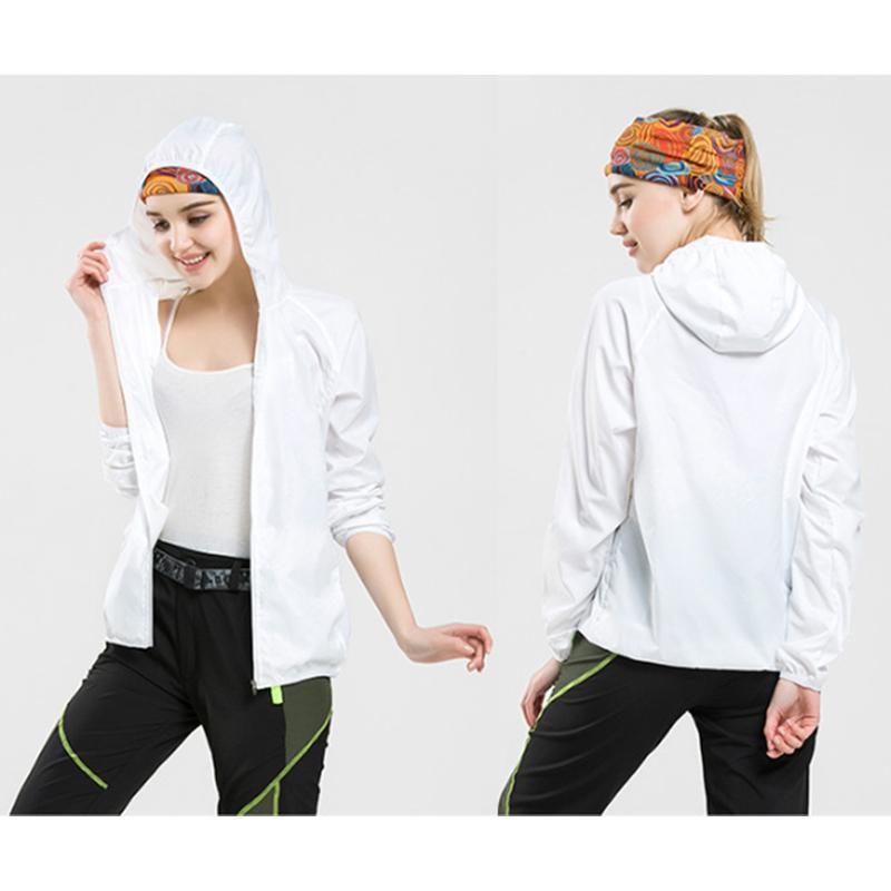 Lightweight waterproof windbreaker