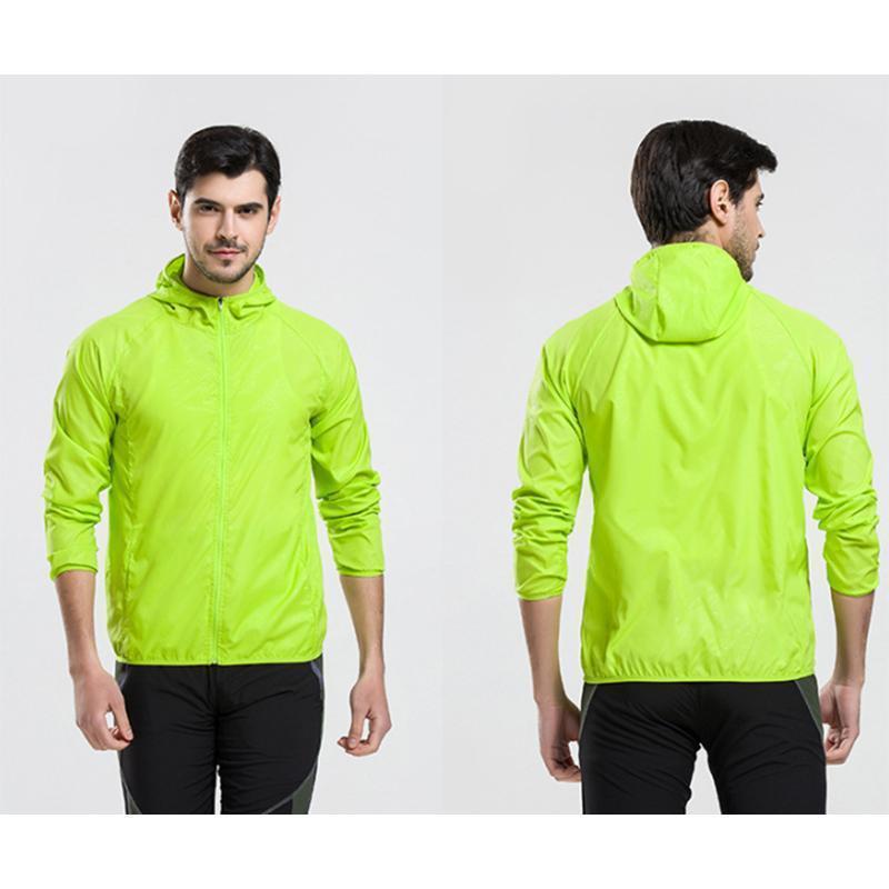 Lightweight waterproof windbreaker