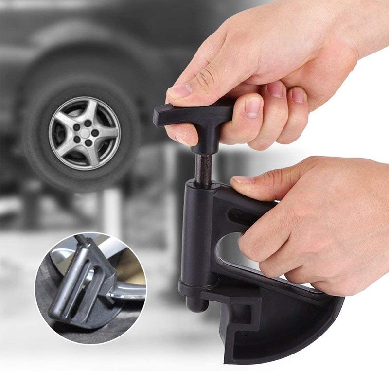 Auxiliary Tool for Tire Replacement