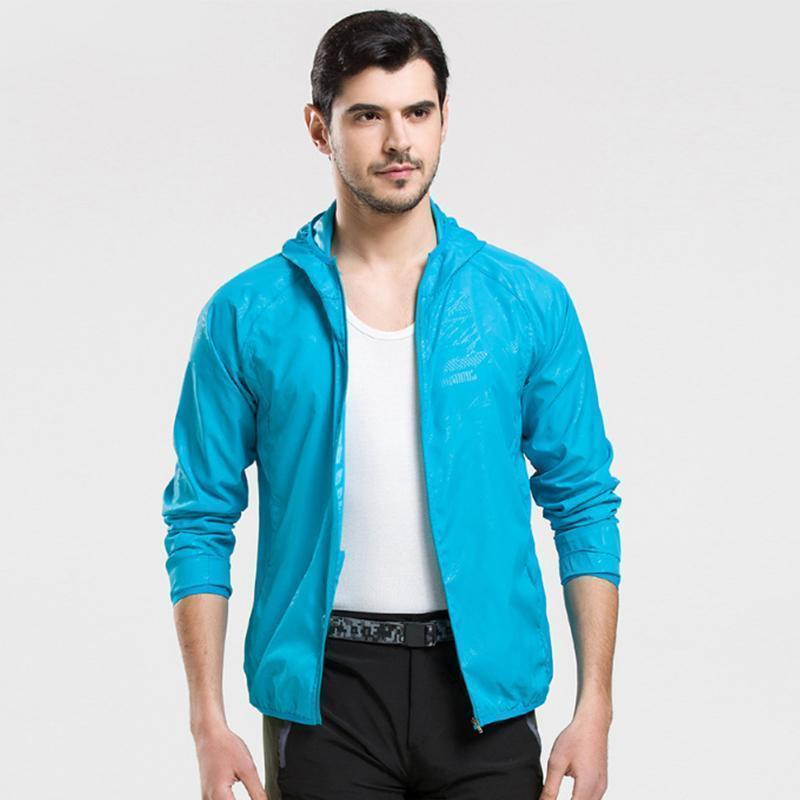 Lightweight waterproof windbreaker